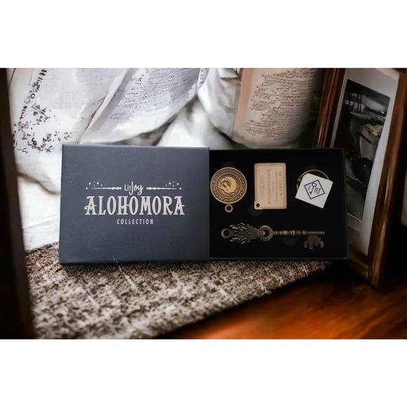 Harry Potter Litjoy Alohomora Key #9 - Wizards Bank Gringotts - Picture 1 of 3